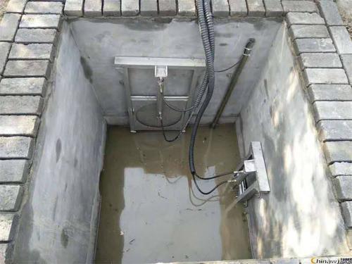 液動下開式堰門